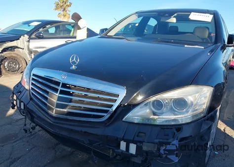 2013 Mercedes-Benz S 550 из США, поврежденный, VIN WDDNG7DB4DA502893